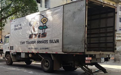 Frota Própria de Veículos: Com veículos rastreados e monitorados, garantimos a segurança e pontualidade na entrega dos seus pertences.